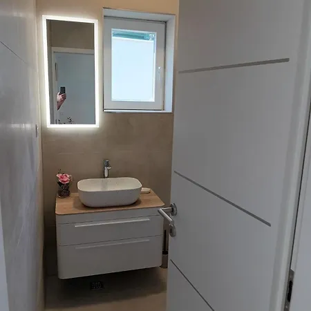 Apartament Boric Darko *
